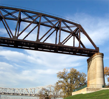 Louisville alte Bahnbruecke 1